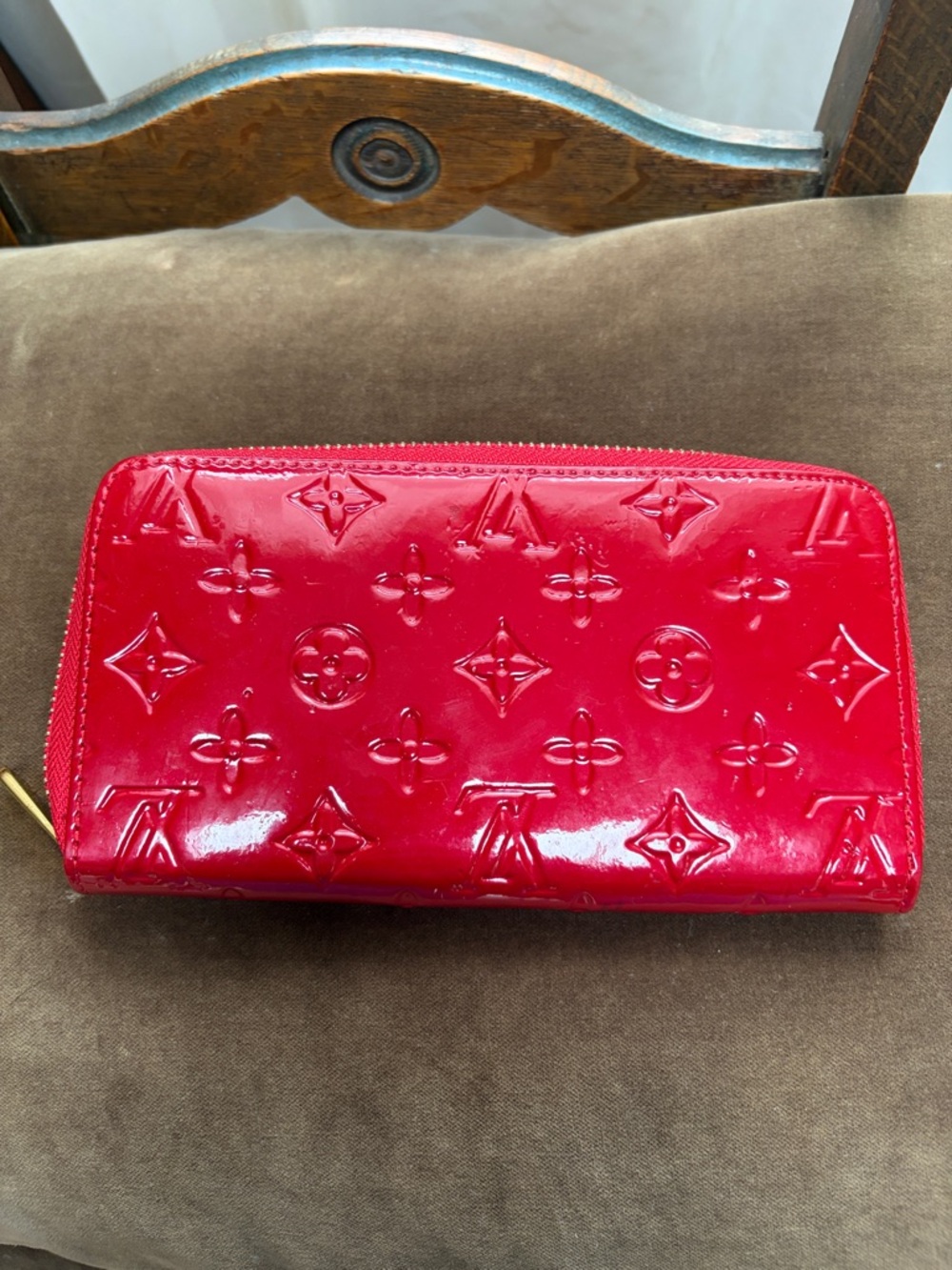 Fashion Red Vernis Zip-Around Wallet